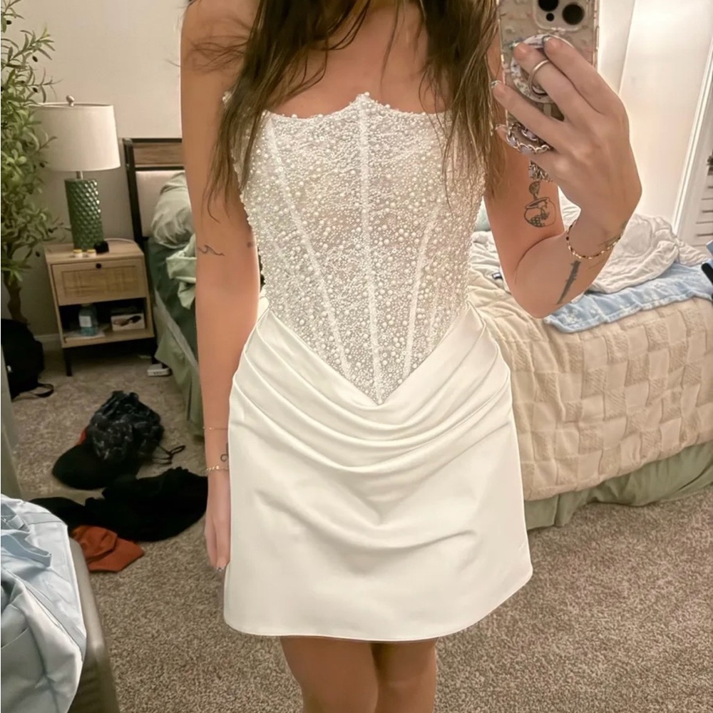 Bridal Dress - Picture 3 of 4